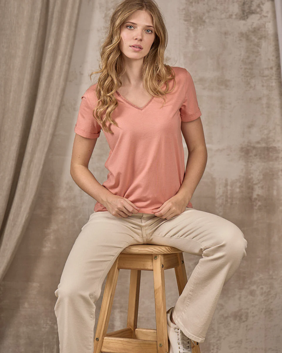 T-shirt col V